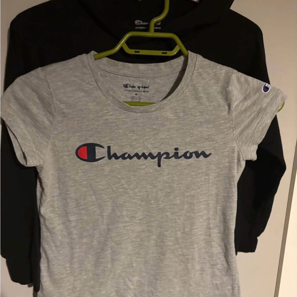 Set! Champion Juniors Heather Gray Logo Tee and Black Sweatshirt Set